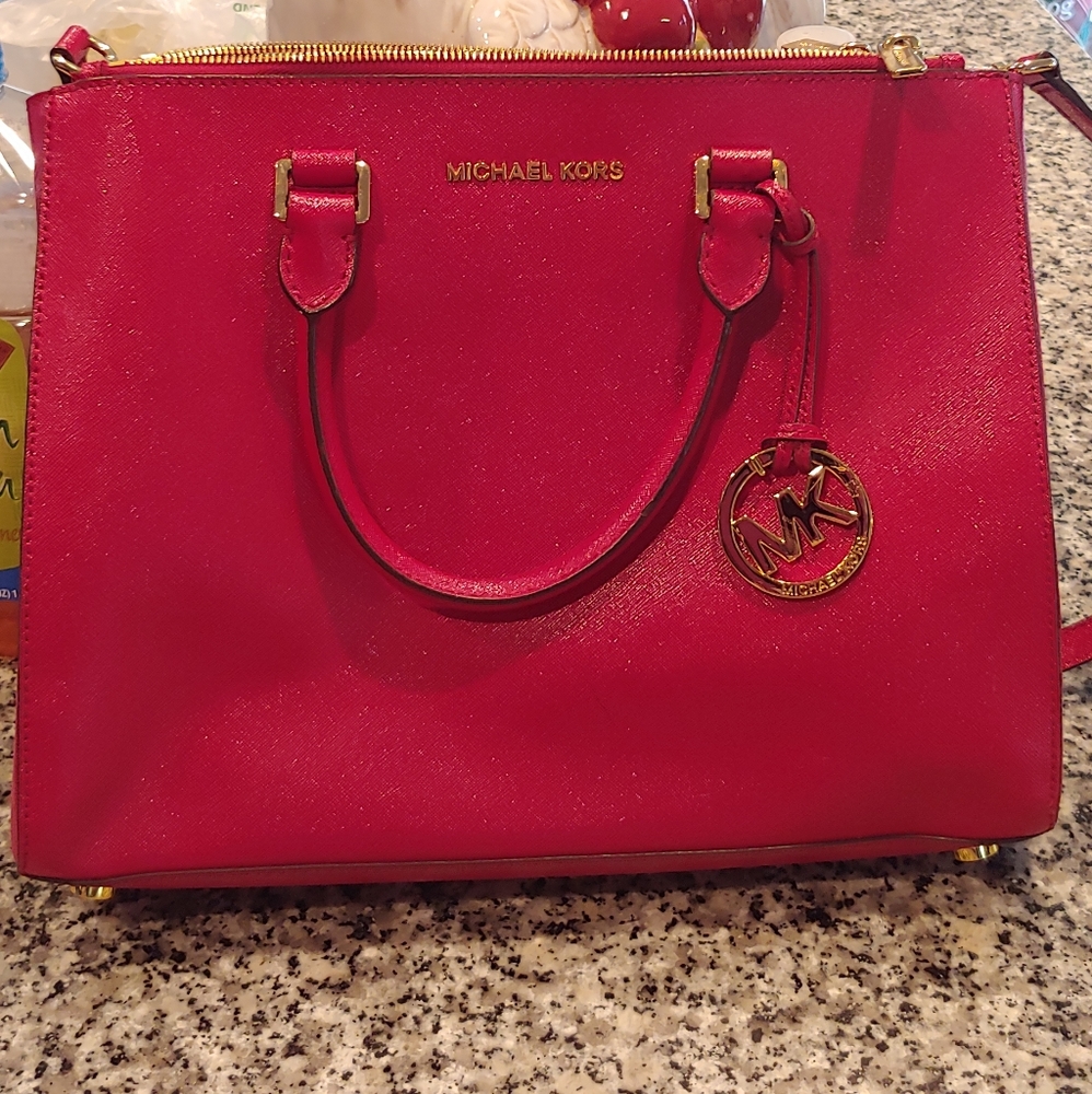 Michael Kor luxurious Red bag